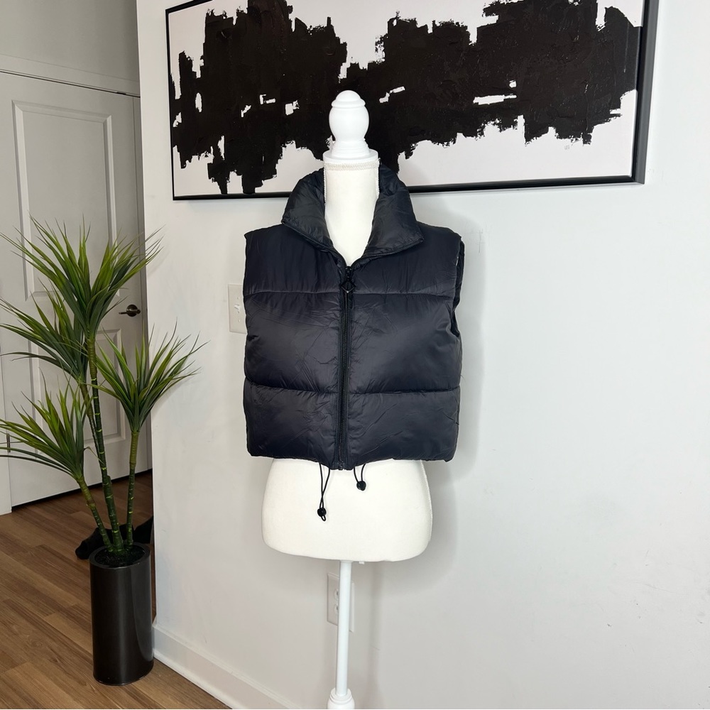Women’s Black Puffer Vest